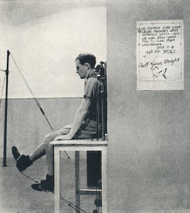 Genesungskrankenhaus - Er zieht sein Gewicht, 1941 von Cecil Beaton