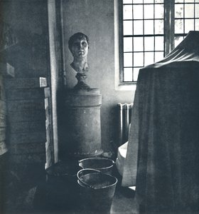 Dynastien vergehen, 1941