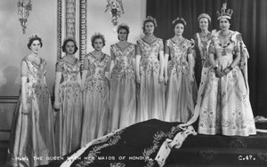 HM Königin Elizabeth II. mit ihren Ehrendamen, Die Krönung, 2. Juni 1953