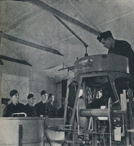 Anleitung für Luftschützen, 1941 von Cecil Beaton