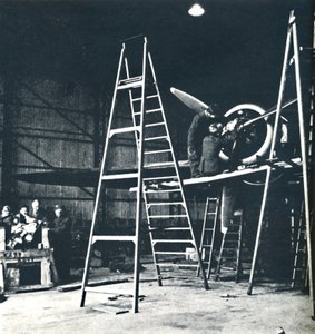 Die Arbeit der Bodenmannschaften ist nie zu Ende, 1941