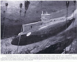 Lieutenant Commander Boyle erhält das Victoria-Kreuz für das Umgehen türkischer Minen in seinem U-Boot beim Durchqueren der Dardanellen, 1915