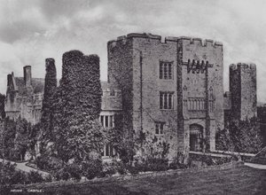 Hever Castle (s/w Foto) von Charles Essenhigh Corke