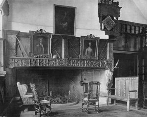 Kamin in der Halle von Charles Latham