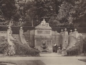 Wandbrunnen im Garten in Bowood, Wilts von Charles Latham