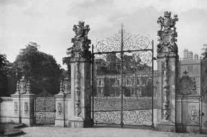 Der Südeingang von Charles Latham