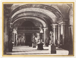 Saal der Karyatiden, im Louvre-Museum