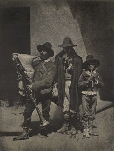 [Gruppe von drei italienischen Straßenmusikern vor 21, Quai Bourbon, Paris] von Charles Nègre