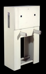 Charles Rennie Mackintosh (1868 - 1928); Sekretär ein Sitz (1904) weiß lackiertes Holz. Höhe: 1,21 m; Paris, Musée d