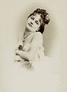 Porträt der Schauspielerin Henriette Victoire Drouard (1851-1923) von Charles Reutlinger