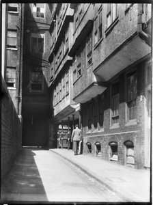 Middle Temple Lane, Temple, City of London, Greater London Authority, 1930er Jahre von Charles William Prickett