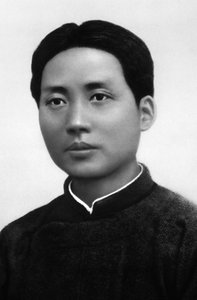 Porträt von Mao Tse-Tung (Mao Ze-Dong oder Mao Zedong oder Mao Tse Toung oder Mao Tso Tong) (1893-1976), als junger Mann, der später chinesischer Staatschef wurde - China, ca. 1915 von Chinese Photographer