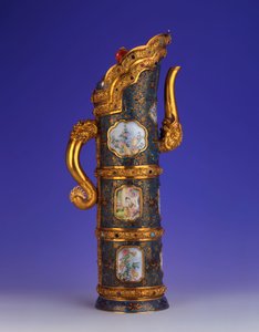 Ein prächtiger kaiserlicher Gold-, Cloisonné- und Peking-Emaille-Krug, Duomuhu, graviert mit Qianlong-Vierzeichenmarke und aus der Zeit, Palastwerkstätten, 1736-1795