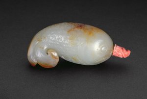 Schnupftabakflasche in Form eines Fisches mit gekräuseltem Kleeblatt-Schwanz