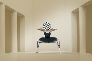 Schachbrett-Ballerina von Christine von Diepenbroek