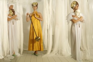 Ätherische Frauen der Zeit