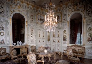 Ansicht des großen Wohnzimmers des Château de Champs-sur-Marne. Dekoriert von Christophe Huet (1700-1759)