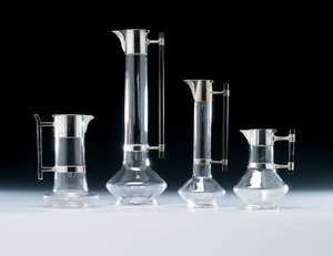 Ein silbermontierter Claret-Krug und anderes Glasgeschirr