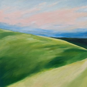 Grüne Hügel Pastellhimmel