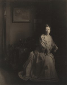 Mrs. White - Im Studio, 1907, gedruckt ca. 1920er von Clarence H White