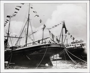 Das Heck der S.S. "Umbria" im Dock, ca. 1900