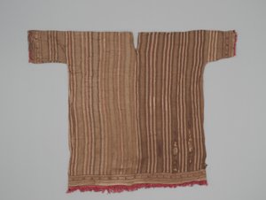 Ärmeltunika, ca. 1300-1470 (Baumwolle & Kamelidenfaser) von Culture Chimu