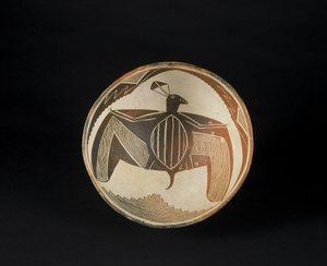 Schale mit bemalten Motiven von Culture Mimbres
