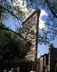 Ansicht des Flatiron Building, fertiggestellt 1902 von Daniel Hudson Burnham