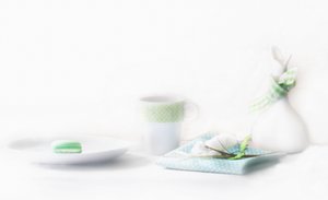 Frischer Grüner Macaron Tisch von Delphine Devos