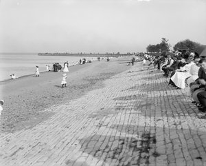 Vor dem Deutschen Gebäude, Jackson Park, Chicago, ca. 1900 von Detroit Publishing Co.