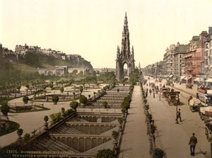 Princes Street, das Schloss und Scott-Denkmal, Edinburgh, ca. 1890-1900 von Detroit Publishing Co.