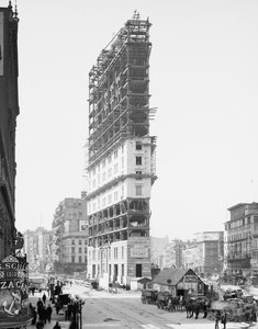 Times Building im Bau, 42nd Street und Longacre Square, New York City, USA, ca. 1904 von Detroit Publishing Co.