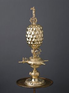 Teilvergoldeter Trick-Trinkbecher, um 1630