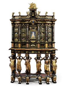 Louis XIV Kabinett auf Ständer (vergoldete Bronze, Pietra Dura, Schildpatt, Esche, ebonisiert & teilvergoldet)