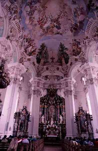 Rokoko-Innenraum der Kirche, begonnen 1727