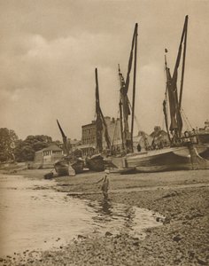 Bargen auf Grund bei Mortlake mit der Ebbe, um 1935 von Donald McLeish