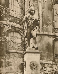 Dr. Johnson auf seinem Sockel, von dem aus er die Fleet Street sehen kann, ca. 1935 von Donald McLeish