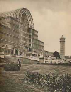 Glas und Träger des Kristallpalastes in Sydenham, ca. 1935 von Donald McLeish