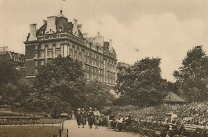 Villiers Street Abschnitt des Victoria Garden und Blick auf das Cecil Hotel, ca. 1935