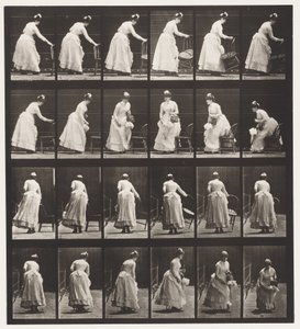 Platte 243. Stuhl platzieren, Sitzen und Fächern von Eadweard Muybridge