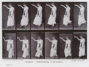 Die menschliche Figur in Bewegung: Frau, die eine Treppe hinuntergeht von Eadweard Muybridge