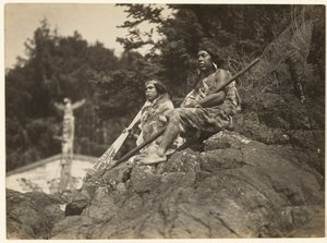 [Motana und sein Vater, Kenada der Rabenhäuptling] von Edward S. Curtis
