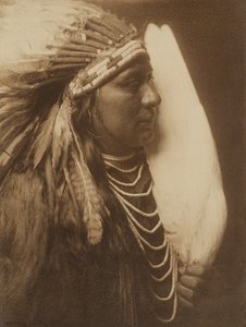 Drei Federn - Ein Nez Perce Ureinwohner von Edward S. Curtis
