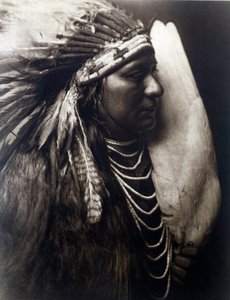 Amerikanische Indianer: Porträt eines Indianers des Perce Nose Stammes