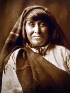 Eine Acoma-Frau, ca. 1904, Foto von Edward S. Curtis von Edward Sheriff Curtis