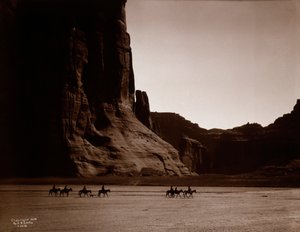 Canyon de Chelly - Navajo von Edward S. Curtis von Edward Sheriff Curtis