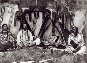 Innenraum der Piegan-Lodge von Edward Sheriff Curtis