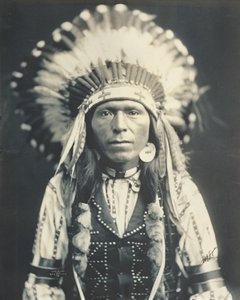 Roter Donner, Nez Perce (Neffe von Chief Joseph) von Edward Sheriff Curtis