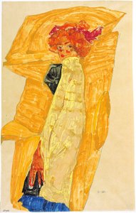 Gerti vor ockerfarbenem Vorhang von Egon Schiele