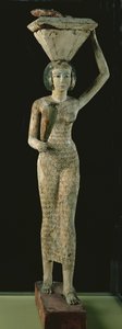 Weibliche Opferträgerin, die eine Wasserkrug in der Hand und ein Gefäß auf dem Kopf trägt, Mittleres Reich, ca. 1950 v. Chr. (stuckiertes und bemaltes Feigenholz) von Egyptian 12th Dynasty